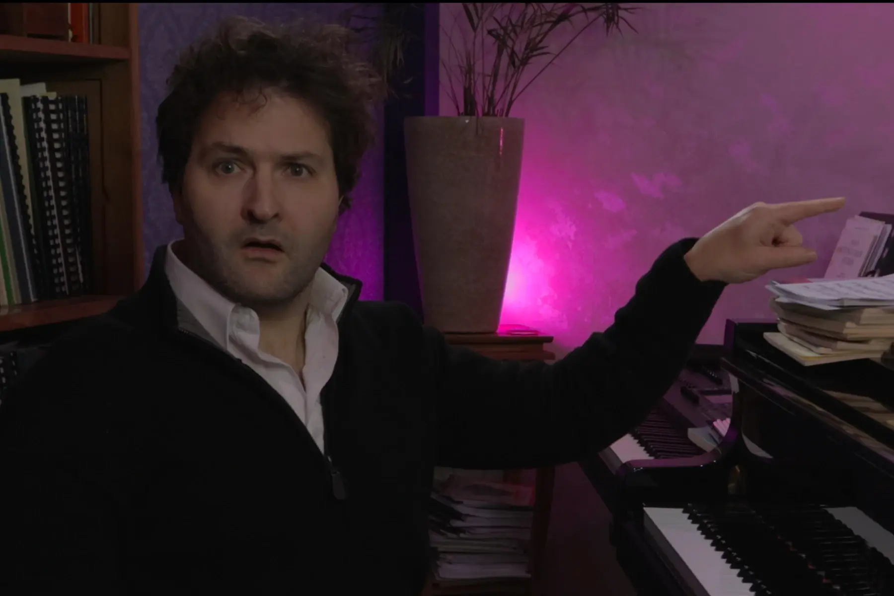 Lars Nelissen performing at the piano — 5 things to become a professional pianist
