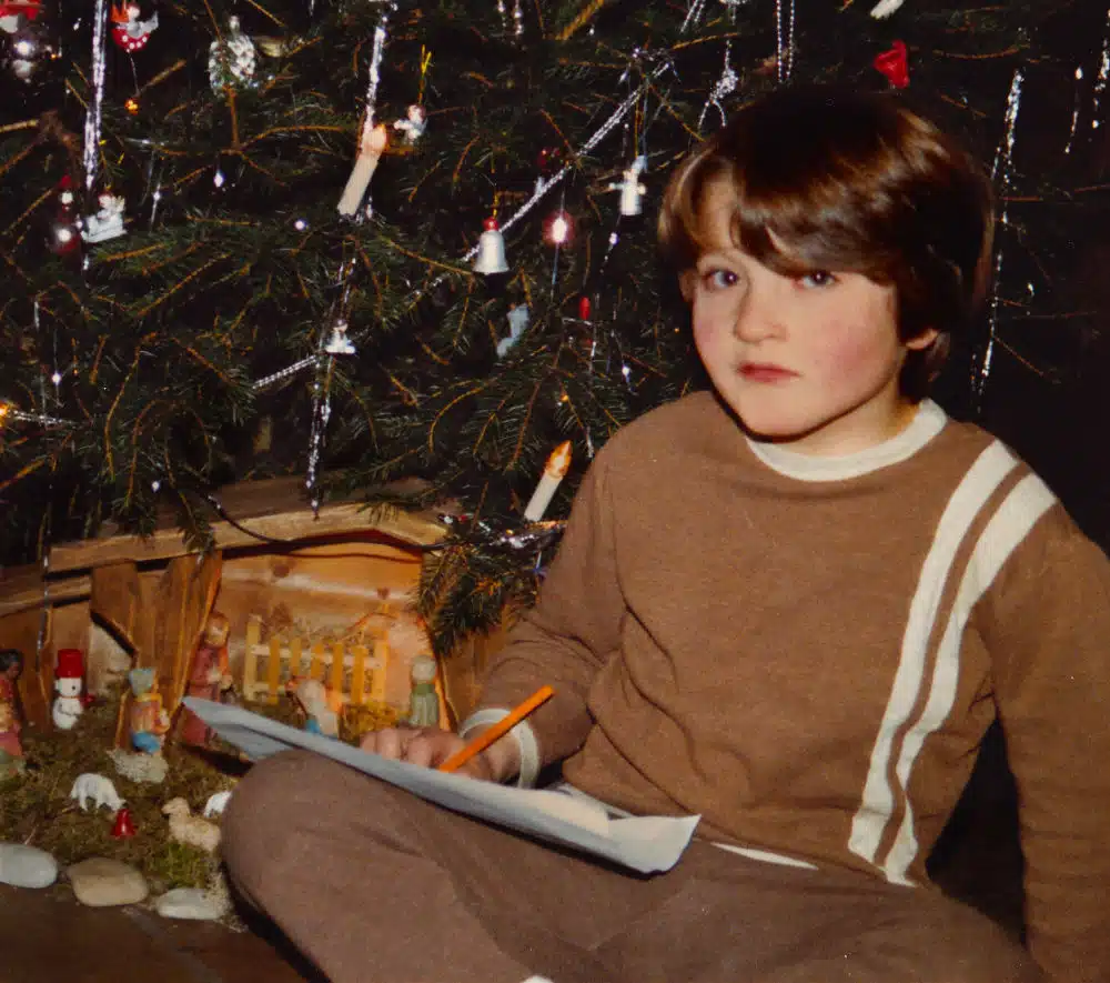 Lars Nelissen Child at Christmas Tree